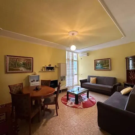 아파트 Era's Beach Apartment! 골렘
